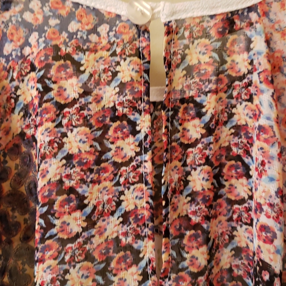 Blouse - Picture 3 of 8